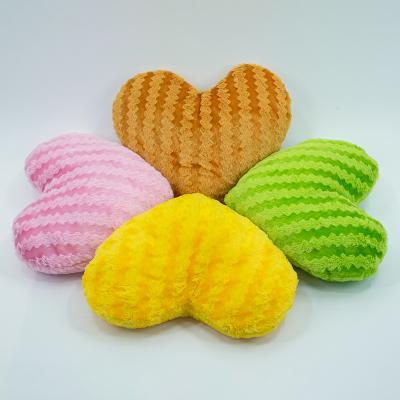 China PORTABLE Heart Shape Girls' Home Decoration Fleece Fiber Velvet 100%Polyester PV Cushion for sale