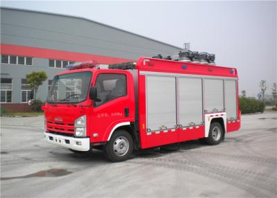 Cina Camion dei vigili del fuoco di salvataggio di Isuzu Chassis Three Seats Light con la torre del faro telescopica in vendita