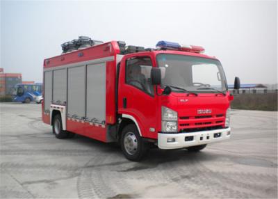 China Antrieb ISUZU Chassis Lighting Fire Trucks 4x2 mit Hauptlampe zwei und zusätzlichen Lichtern zu verkaufen