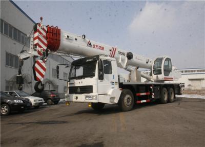 Chine Grue entièrement hydraulique télescopique de camion avec le boom 25 Ton Truck Crane de 40m à vendre