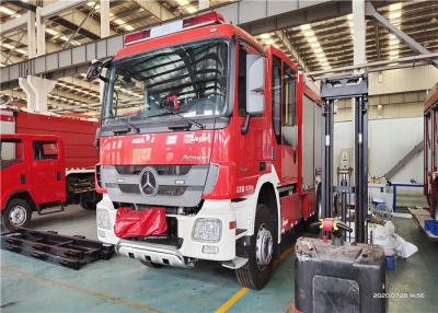 Chine 12250kg six cylindre 2400r/Min Fire Pumper Truck, véhicule de sauvetage de secours à vendre