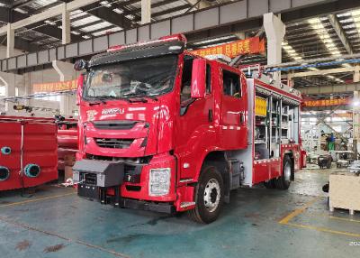 China 4x2 fahren sechs Feuerwehrmänner retten Löschfahrzeug mit leistungsfähigem Kran und Handkurbel zu verkaufen