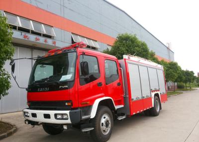 Chine 4x2 conduisent six pompes 60L/s de véhicule d'Isuzu Chassis Foam Firefighting Truck de sièges à vendre