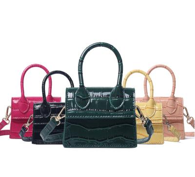 China 2022 Fashion Hot Selling Square Shoulder Women Luxury PU Leather Fashionable Lady Crocodile Mini Cross - Body Bag For Mini Cross - Body Bag Women for sale