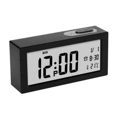 China Antique Style Digital Humidity Display Backlight Hot Selling Smart Desk Alarm Clock for Bedroom for sale