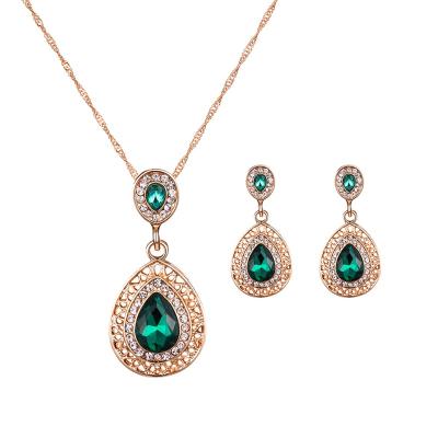 China Best Selling Elegant Environmentally Friendly Women Wedding Crystal Earrings Necklace Set Luxurious Drop Shaped 14k Gold Plated Women's Jewelry Set for sale