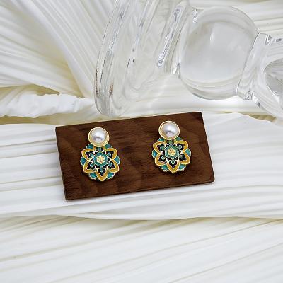 China Unique Fashion Ethnic Vintage Pattern Enamel Stud Earrings For Women for sale