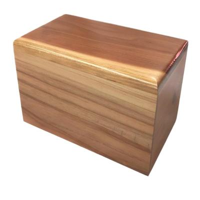 China Handmade Wholesale Customization Commemorate Pets Handmade Extra Large Wooden Pet Cremation Urn for sale