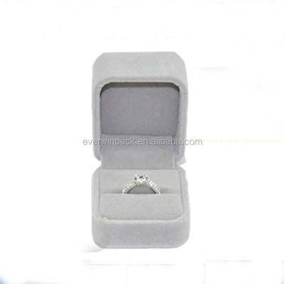 China Cute Gray And Pink Velvet Rounded Velvet Corners Ring Hinge Box Single for sale