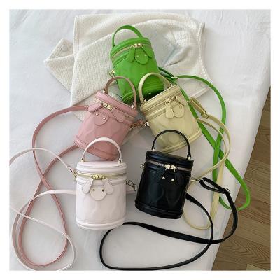 China New summer trend fashion spring joker bucket bag and one-shoulder handbag cross-body bag for sale