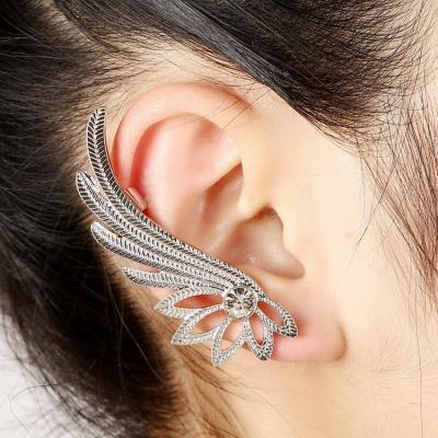 China Korean version of the leaf earrings set diamond sensitive ear fast delivery hanging creative clip earrings for sale