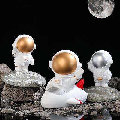 China Creative Europe Astronaut Decoration Spaceman Model Resin Opens Home Office Decoration Office Children's Gifts for sale