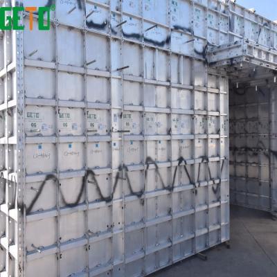 China Modern Building Concrete Retaining Wall / Precast Retaining Walls Aluminum Formwork Panel Te koop