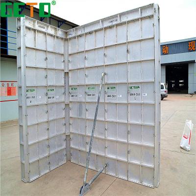 Chine Modern Lower Cost High Efficiency Ribbed Formwork Panels With Column Bracing à vendre