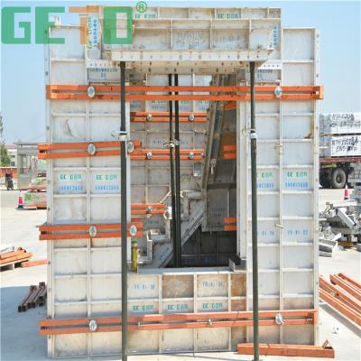 China Direct Selling Modern Reusable Metal Factory Concrete Forms / Formwork / Molds / Molds , Construction For Building House à venda