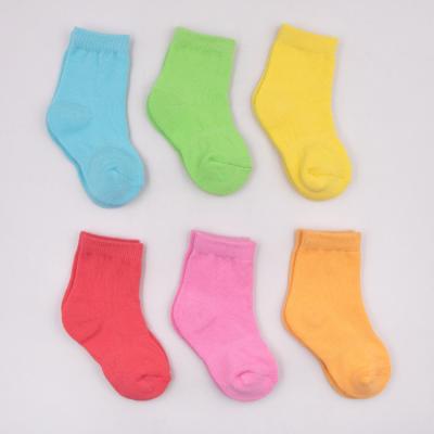 China Breathable Hot Sale Anti Slip Winter White Organic Cotton Kids Kids Kids Girls Ruffled Socks for sale