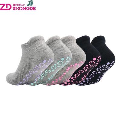 China OEM Custom Factory Adult Mens Womens Breathable Half Terry Non Slip Cushioned Cotton Yoga Socks Supplier for sale