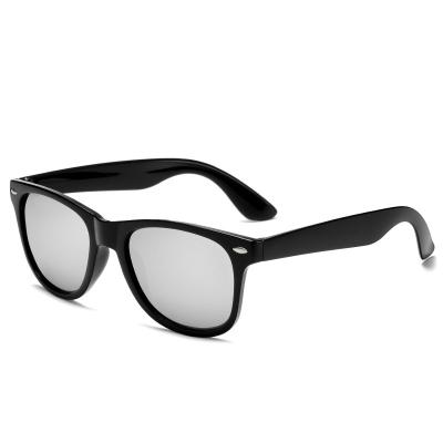 China Classic Fashion Sunglasses PC Black Frame TAC Polarized Lens Sunglasses Unisex for sale