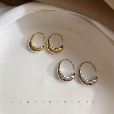 China Brincos Tipo C CLASSIC double C shaped arc earrings simple design alloy metal silver color circle earrings for women for sale