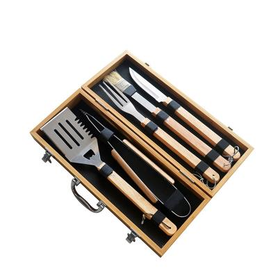 China Easily Cleaned BBQ SET Custom Engraved 5 Tool Grilling Set With 5 PCS Barbecue Grilling Tools Brush Fork In Natural Bamboo Case for sale