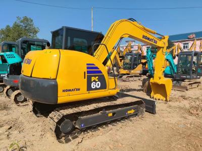 China Excavadora Komatsu usada Potente estable y multifuncional para diversas condiciones de trabajo Komatsu PC60 Excavadora de rastreo hidráulico Venta directa Suministro en venta