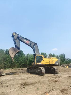 China Excavadora Volvo EC700 usada estável e precisa com sistema avançado de controlo hidráulico e eletrónico à venda