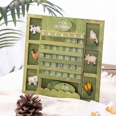 China Durable Family Use Can Be Combined With Restaurant Cafe Multifunctional Wooden Calendar Hanging Type Shooting Props Green for sale