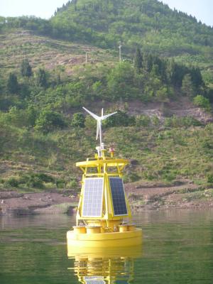 China Dia 1200mm Maßgeschneiderte Sea Marker Boje Kunststoff Marine Navigation Bojen mit Sonnenlicht zu verkaufen