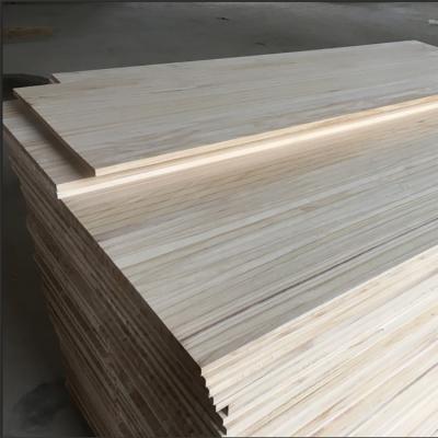 China High quality light weight solid natural paulowna plank wood supplier for sale