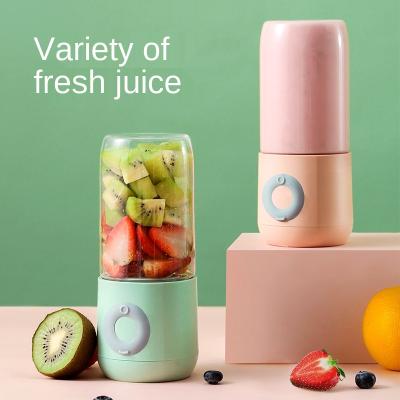 China Mini Car Blender 500ML Home USB 6 Blade Rechargeable Juicer Portable Blender for sale