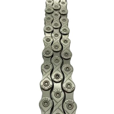 China Silver Bike Chains Bicycle Half Road Bike Stock 10 Speed ​​Stainless Steel Antirust Hollow for sale