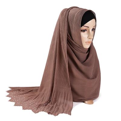 China Cotton Manufacturers Stock Wholesale New Style Turban 24 Colors Solid Color Cotton Crimped Silk Hijabs Scarf Hijabs for sale