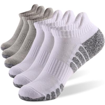 China Sporty Outdoor Cotton Thick Towel Bottom Knocks On Sweat-absorbent Non-slip Socks And Breathable Sports Socks for sale