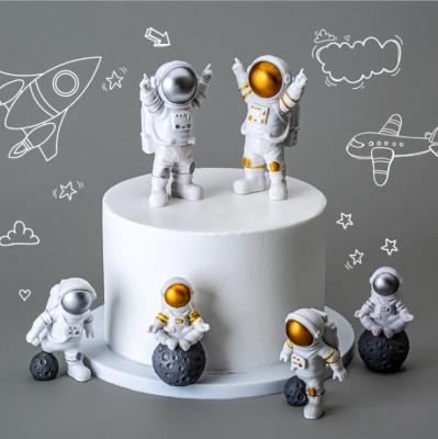 China Modern Cake Topper Three Piece Boy Space Cake Topper Set Space Astronaut Dessert Table Decoration Birthday Cake Decoration Template for sale