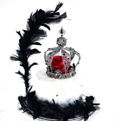 China Fashion Baroque King Valentine's Day Queen Birthday Party Cake Decoration Dessert Ornaments Black Castle Crown Baking for sale