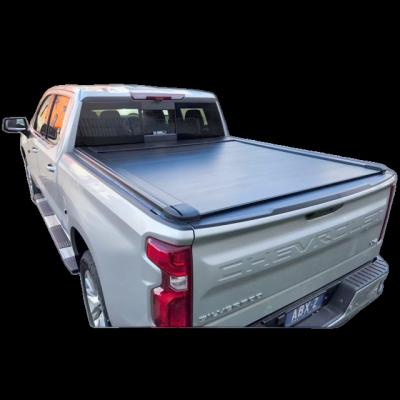 China Easy Fit Hot Selling Aluminum Roll Lid Roll Top Roll Up Tonneau Cover Manual Retractable Roll For 2022 Chevrolet Silverado Pickup for sale