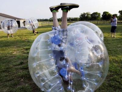 China Bola inflável comercial personalizada da bolha do futebol para o esporte exterior à venda