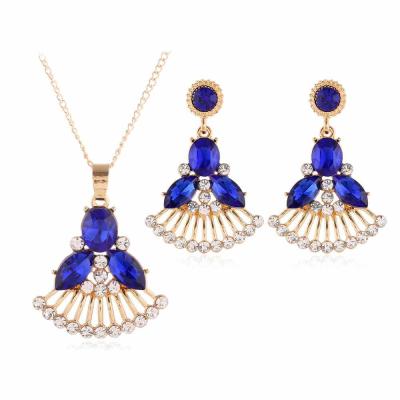 China TRENDY Thanksgiving Necklace Set Crystal Glass Necklace And Earrings Suite Bride Zercon Jewelry Set for sale