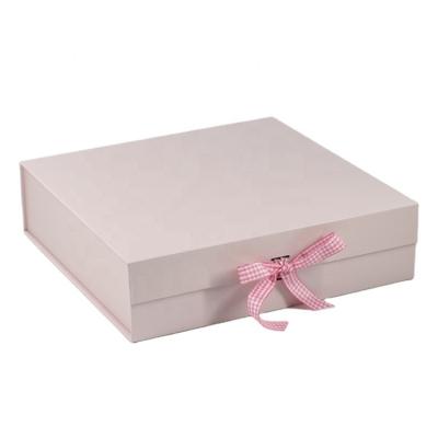 China OEM Recyclable Baby Shower Gift Set Box Recycled Paper Cardboard Baby Newborn Clothes Set Magnetic Foldable Gift Box For Clothing for sale