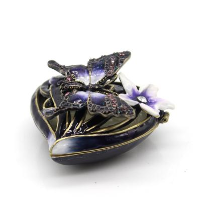 China Europe Heart Trinket Box Butterfly and Flower Box Wedding Favors and Gifts Tin Trinket Box for sale