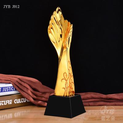 China Europe Wholease Shape Award Trophy Mold Gold Sports Cup Trophy for sale