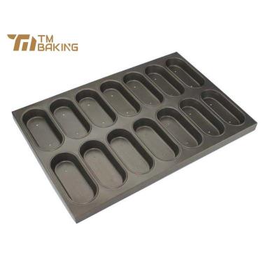 China Metal Viable Custom Cupcake Non Stick Muffin Cake Baking Pan Mini Loaf Mold Tray Hot Dog Muffin Bread Mold for sale