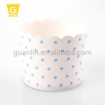 China Disposable Large Size Baking Tray Paper Cake Cups Liners Baking Mold Muffin Cups for sale