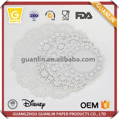 China China Manufacturers Wholesale Price Food Grade 40gsm/53gsm Sustainable White Paper Lace Doilies for sale