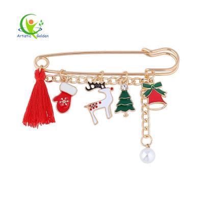 China Europe Gold Chain Connect Christmas Hand Sleeve Reindeer Charm Christmas Bell Charm Lapel Dangling Dangling Pin for sale