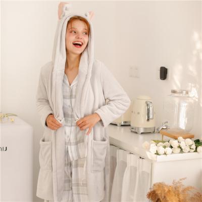 China Factory Supply Super Warm Silky Soft Cute Women QUICK DRY Flannel Super Hooded Bathrobe for sale