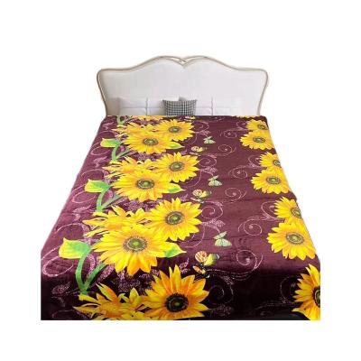 China Hot Sale Folded Customized Super Soft Fleece Flannel Polyester Shiny Flower Design Printing Blanket for sale