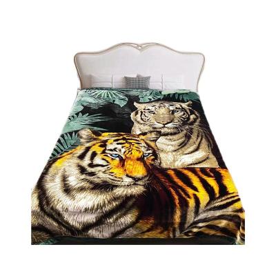 China Sustainable Hot Sale Customized Super Soft Polyester Tiger Design Print Glossy Fleece Cloud Animal Blanket for sale