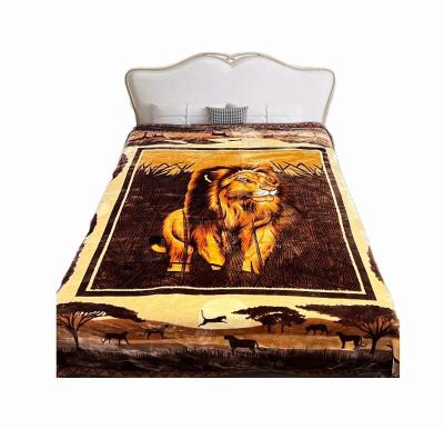 China Hot Selling Super Soft Cloud Folded Lion Design Animal Print Fleece Polyester Reschel Blanket for sale