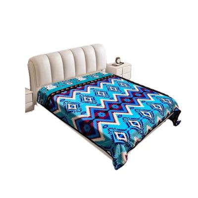 China Hot Sale Folded Customized Southwest Design Super Soft Fleece Flannel Polyester Brilliant Printing 2Ply King Size Blanket for sale